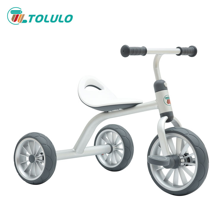 Apa manfaat dari roda aluminium+PU bayi Tricke untuk bayi?